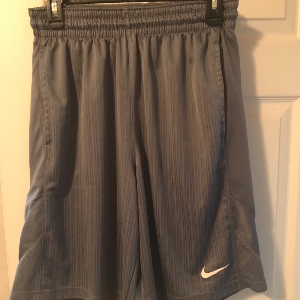 Mens Nike athletic shorts gray